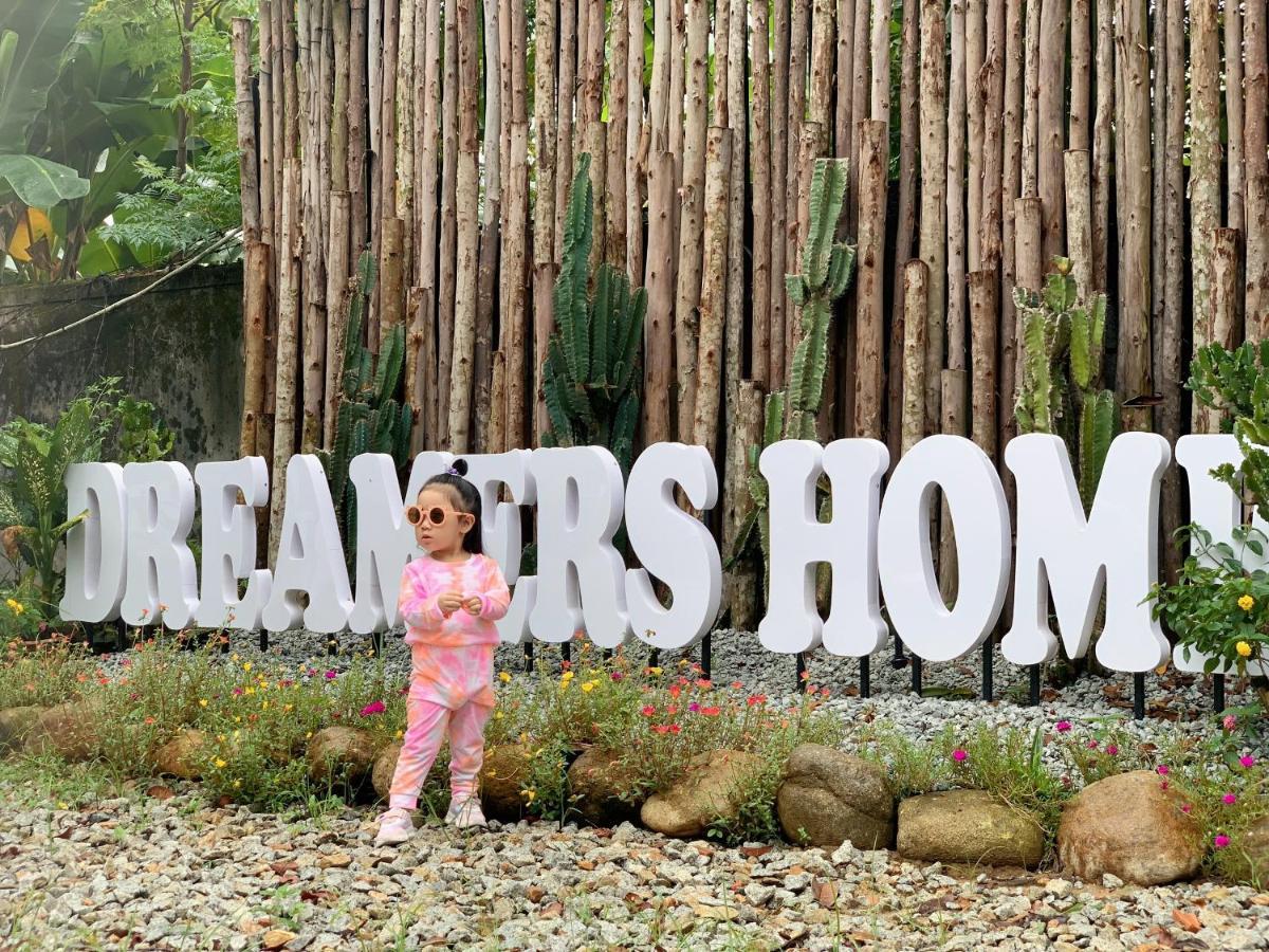 The Dreamers Homestay Hue Zewnętrze zdjęcie